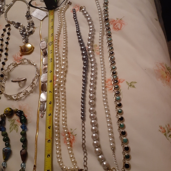 Bulk Jewelry - Picture 5 of 16